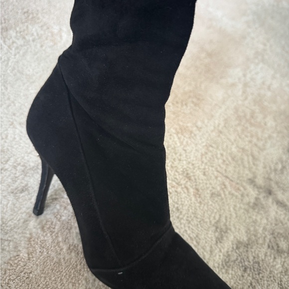 Authentic LV boots 9.8/10 new - Picture 3 of 11